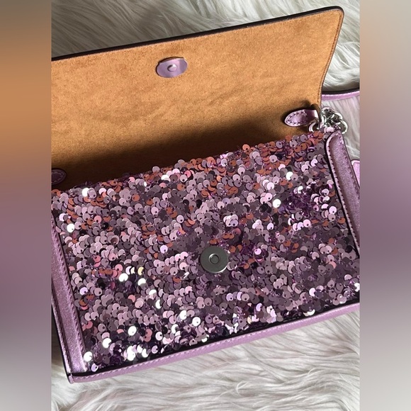 CQ526 - Coach Flap Clutch Crossbody - Picture 6 of 14